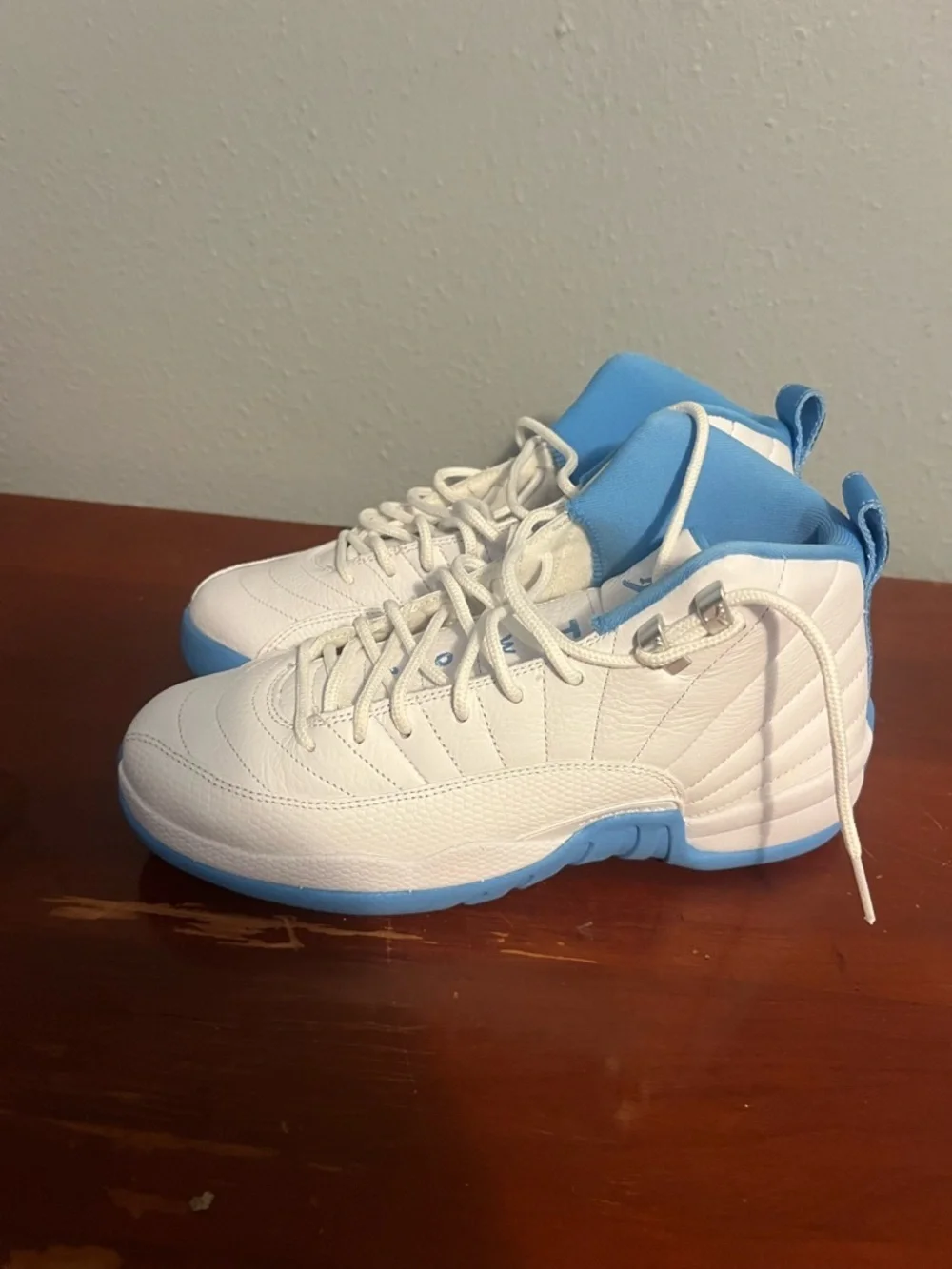 Jordan Men's Athletic Shoes White and Light Blue Retro 12 Melo Sz 7